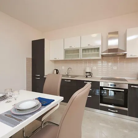Mario M Apartament *